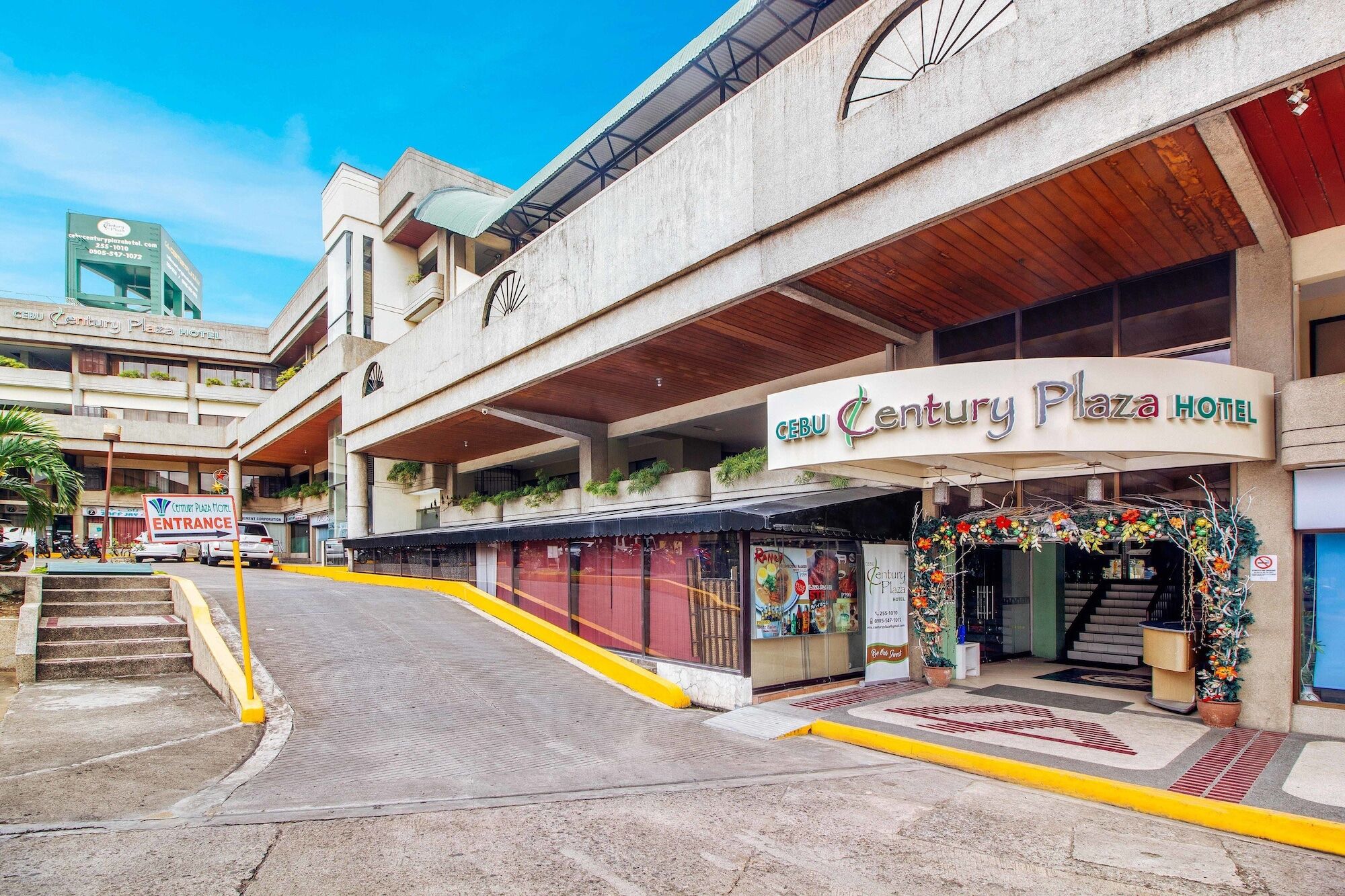 เรดดอร์ซ พลัส เนียร์ แมงโก้อเวนิว เซบู Hotel Cebu ภายนอก รูปภาพ