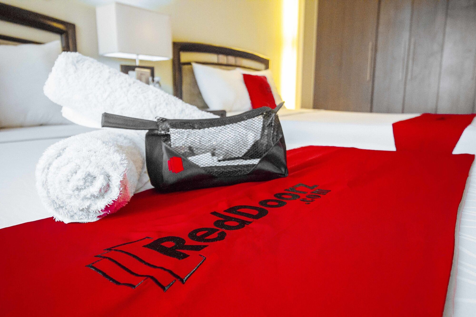เรดดอร์ซ พลัส เนียร์ แมงโก้อเวนิว เซบู Hotel Cebu ภายนอก รูปภาพ